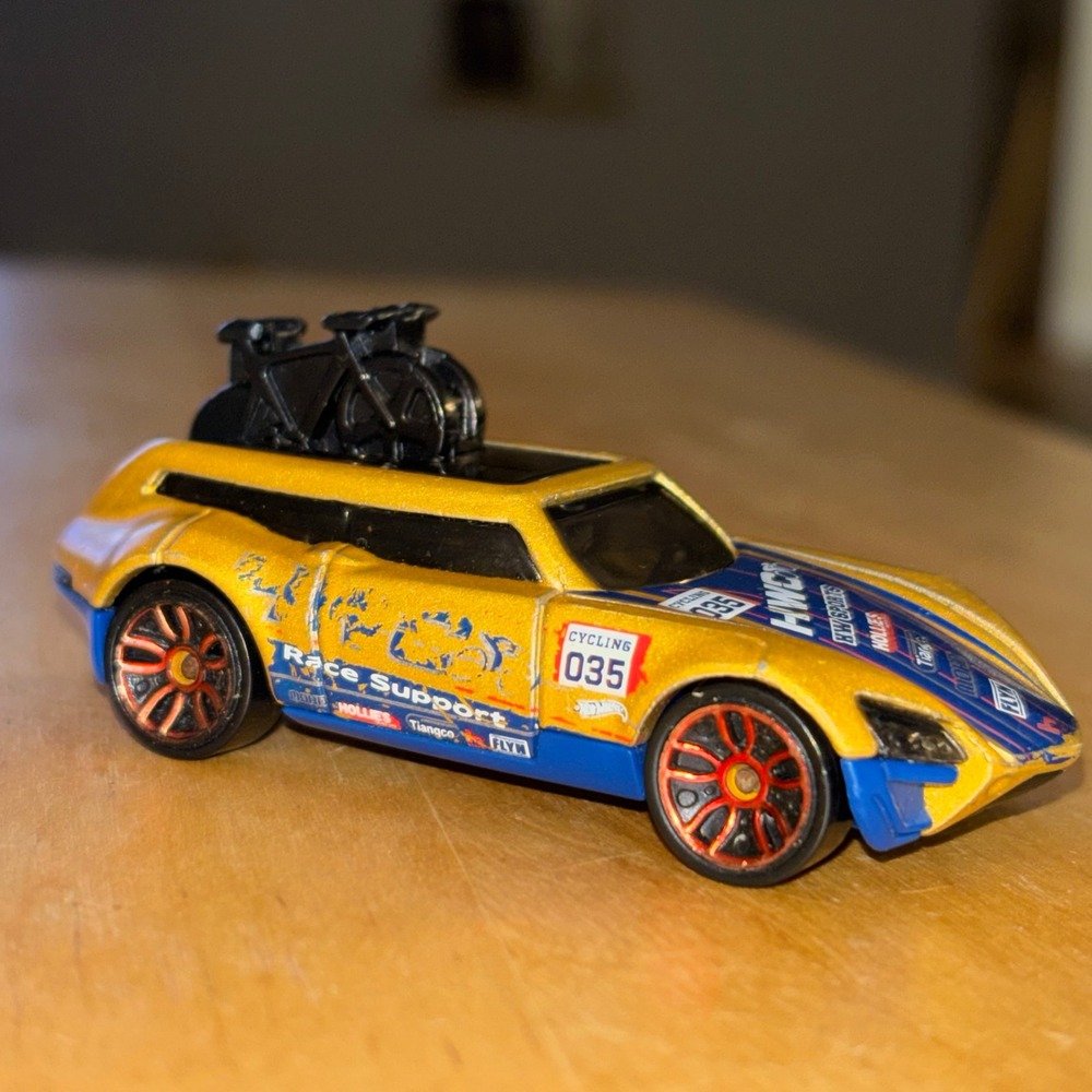 Hot Wheels Tour de Fast‎ Gold Blue HW Sports Cycling Race Support DHP35 2016